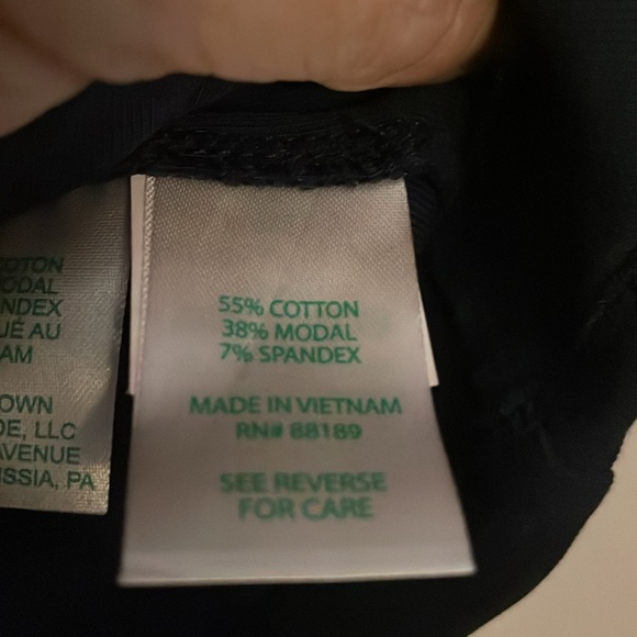 Lilly Pulitzer T-Shirt - Picture 3 of 4